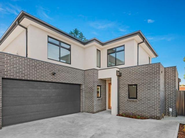 Stunning Townhouse!