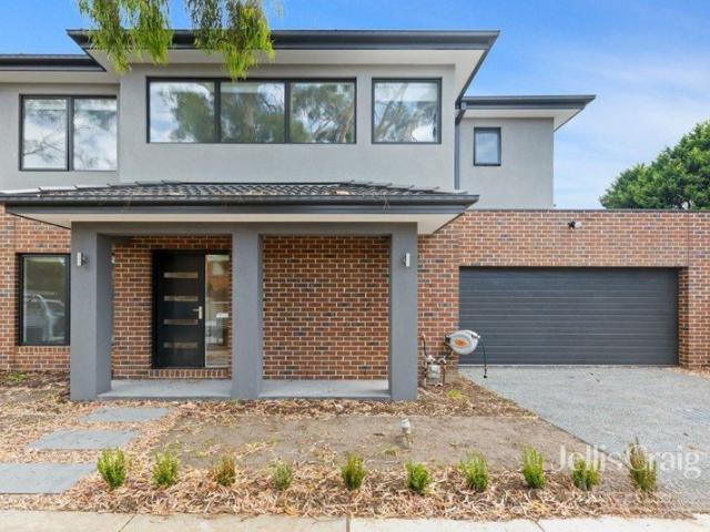 Stunning Townhouse in Court Location