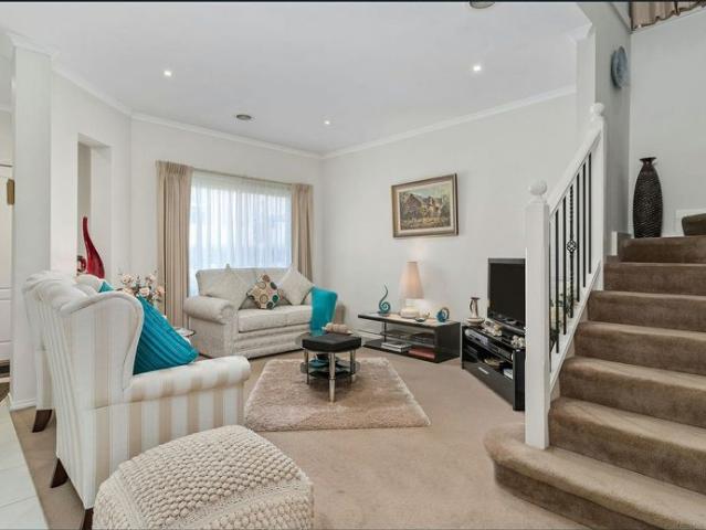 Stunning Townhouse in a sought after location!