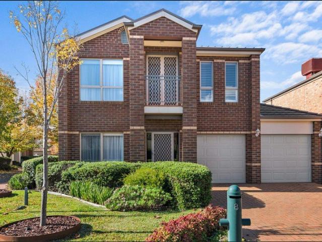 Stunning Townhouse in a sought after location!