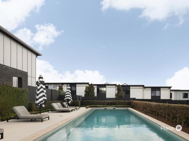 Stunning Townhouse in the Flora Edition