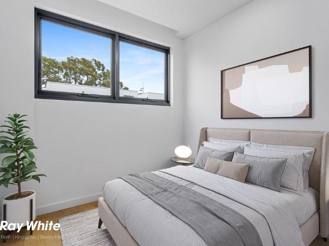 STUNNING TOWNHOUSE WITH DOUBLE PARKING
