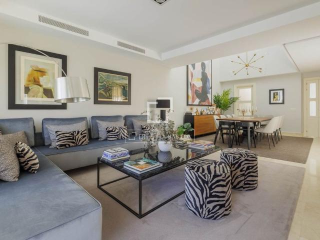 Stunning townhouse with garden and private pool for rent in Mistral 2, La Finca, Pozuelo
