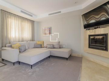 Stunning townhouse with garden and private pool for rent in Mistral 2, La Finca, Pozuelo