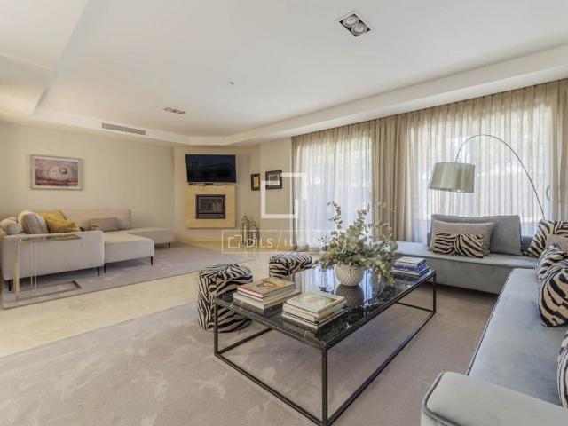Stunning townhouse with garden and private pool for rent in Mistral 2, La Finca, Pozuelo