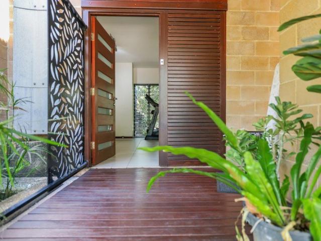 Stunning Troppo Designed Executive Duplex
