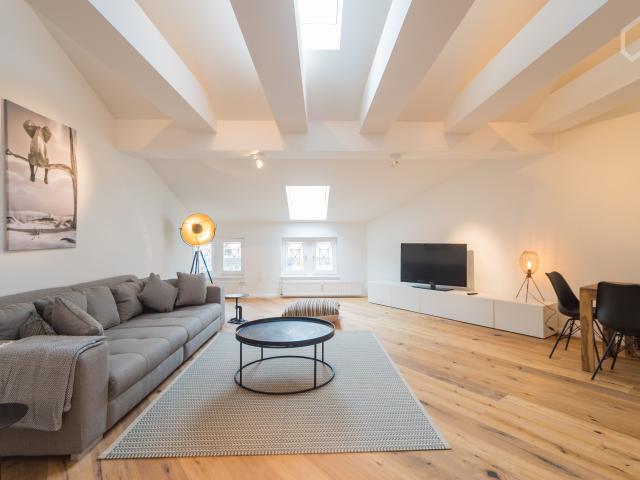 Stunning Two bed apartment in Neukölln