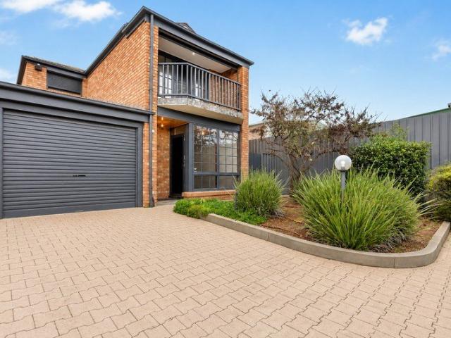 Stunning Two Bedroom Townhouse with Private Balcony