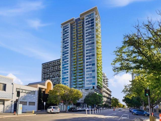 Stunning Two Bedroom Apartment in the Heart of Adelaide
