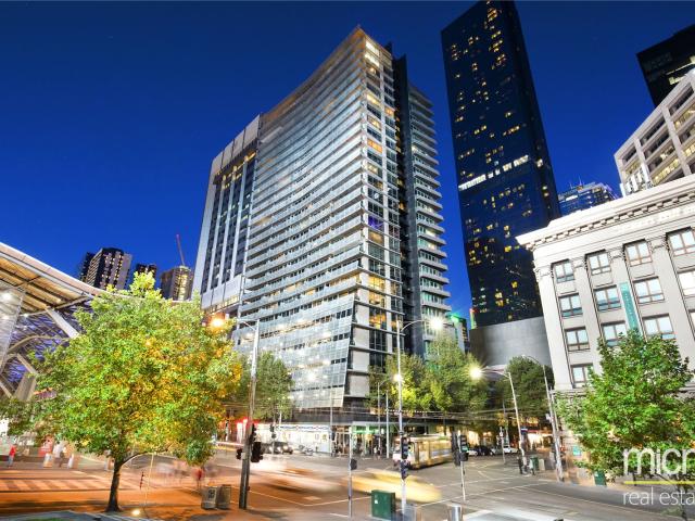 Stunning Two Bedroom in the Heart of Melbourne CBD!