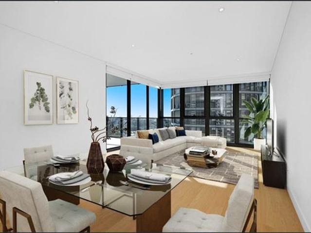 STUNNING TWO BEDROOM RIGHT IN THE HEART OF BONDI JUNCTION