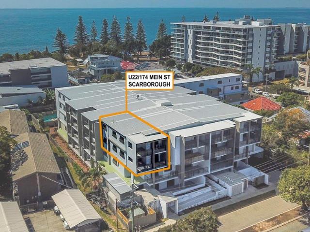 Stunning Two Level, Three Bedroom Residence in Boutique Scarborough Complex