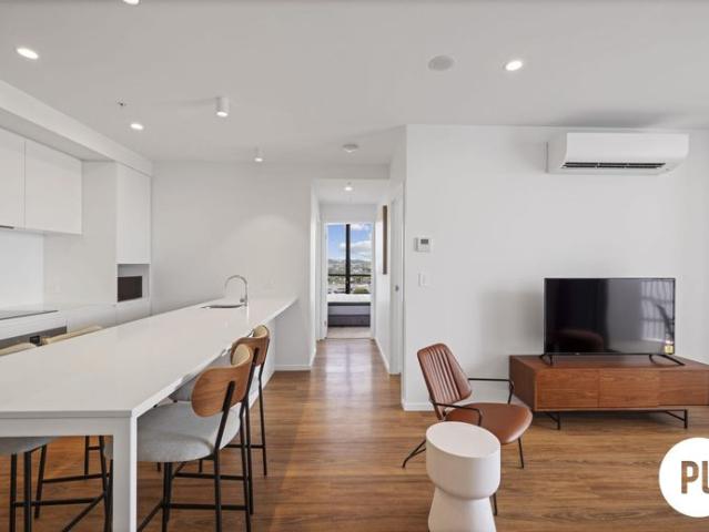 Stunning unfurnished two bedroom I Pool, spa, magnesium pool to relax on our rooftop