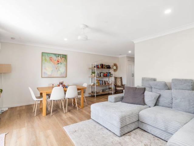 Stunning Unit In A Prime Mermaid Waters Location