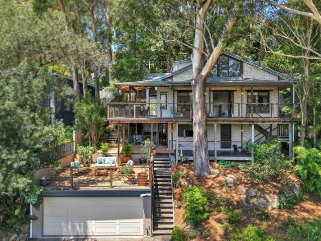 Stunning valley views, timeless in character | Avoca Beach