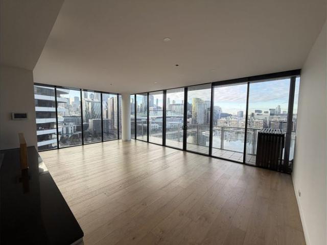 Stunning views in an ideal location