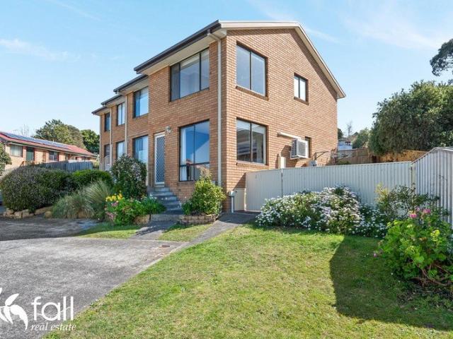 Stunning Water Views & Unbeatable Convenience