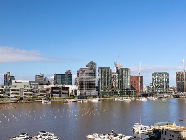 Stunning Water Views with Unrivalled Resort Style Amenities