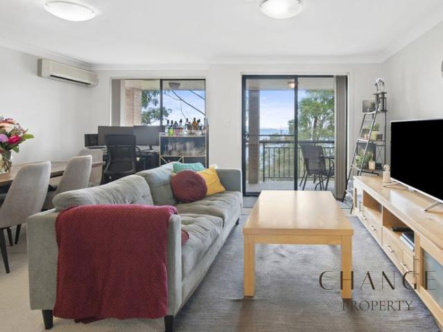 Stunning Water Views & Convenient Lifestyle