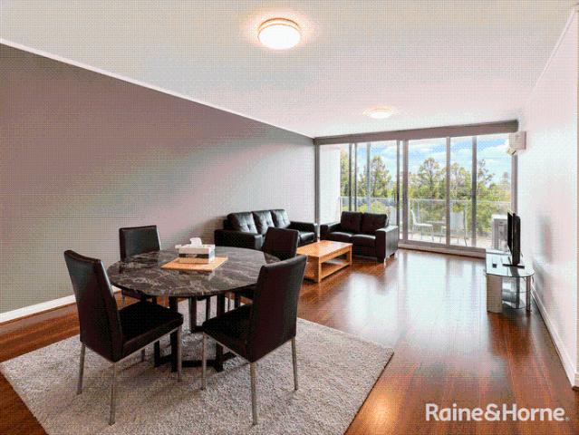 Stunning Water Views in Prime Rhodes Location FULLY FURNISHED & EQUIPPED