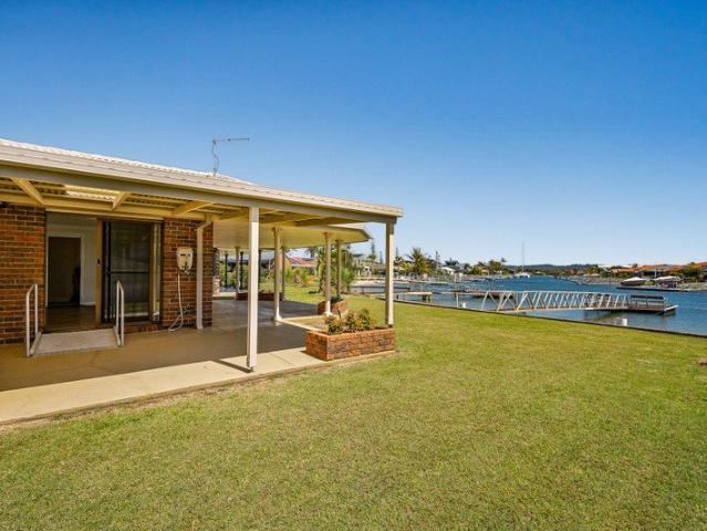 Stunning Waterfront Living with Your Own Private Pontoon