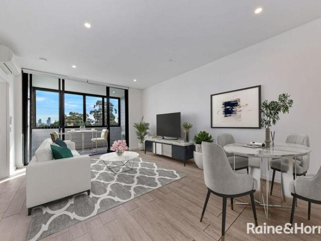Stunning Waterfront Two Bedroom Apartment With Timber Look Tiling Throughout