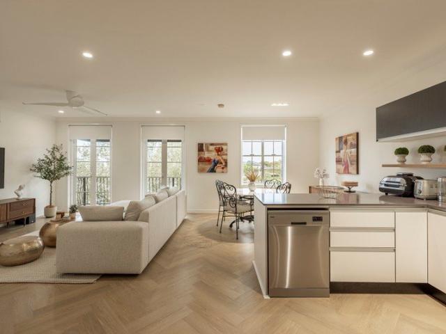 Stunning Waterfront Unit