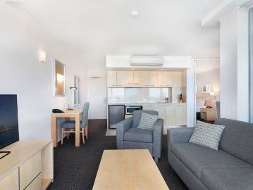 Stunning waterview holiday apartment
