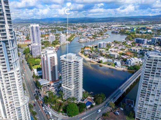 STUNNING WATERWAYS APARTMENTS! Low Body Corporate & Exceptional Size 131 sqm