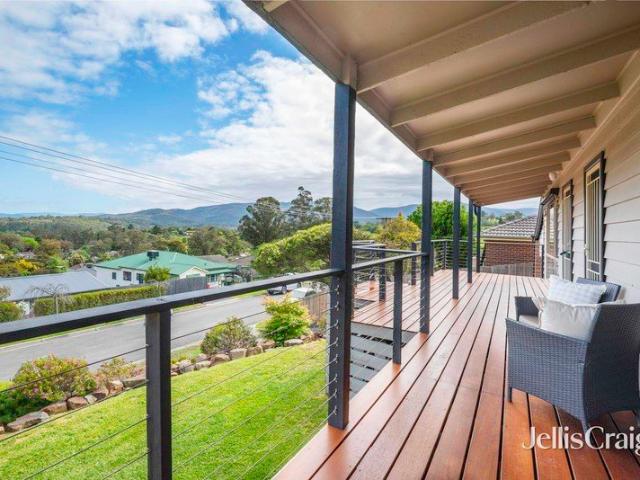 Stunning Yarra Valley Outlook with Tranquil Rural Surrounds