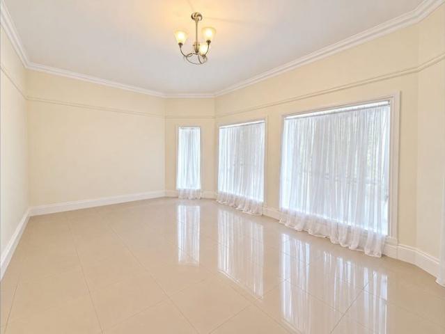 Stunning Acreage Property!