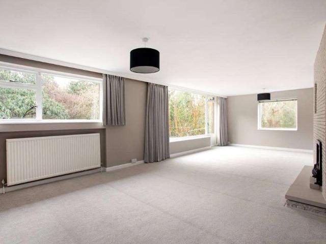 Stunning and contemporary, four bedroom detached house in located the desirable Harmer Green Lane