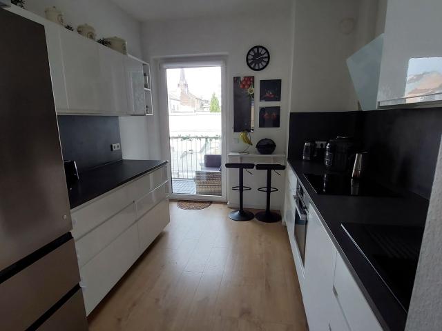 Stunning and fully furnished apartment in the heart of Düsseldorf, Dusseldorf Amsterdam Apartments for Rent