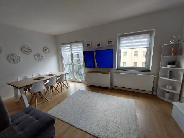 Stunning and fully furnished apartment in the heart of Düsseldorf, Dusseldorf Amsterdam Apartments for Rent