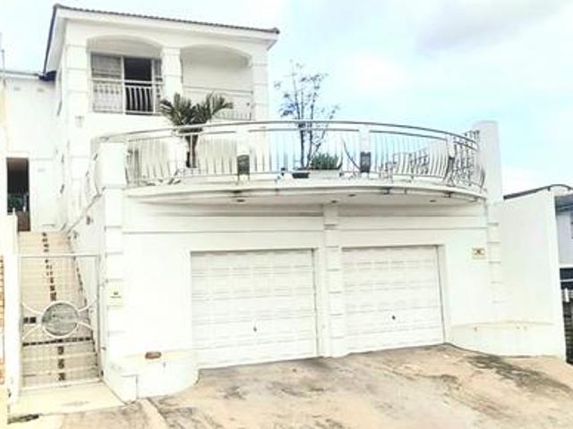 stunning and modern 3 bedroom home w.