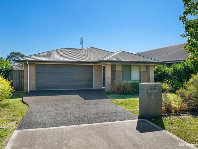 Stunning and spacious 4 Bedroom home