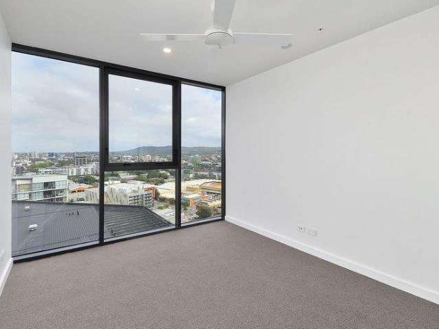 Stunning Apartment at South Brisbane