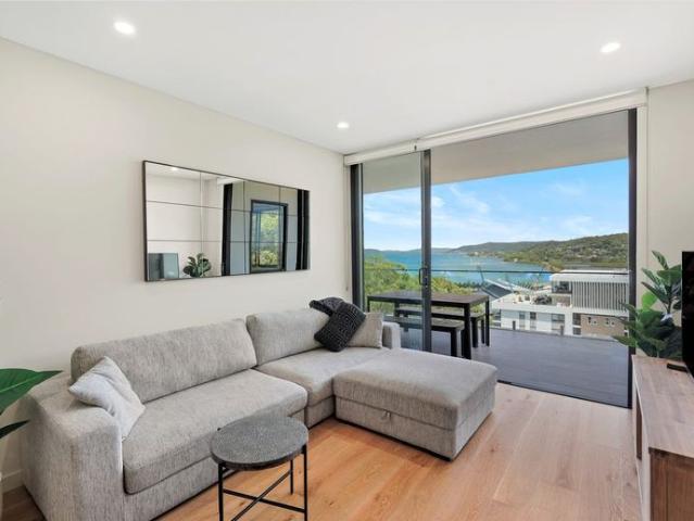 Stunning Apartment, Breathtaking Water Views