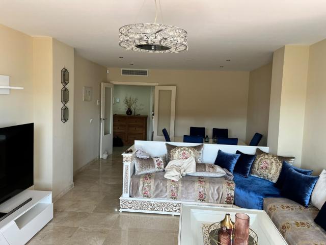 Stunning apartment for rent in Nueva Alcaidesa
