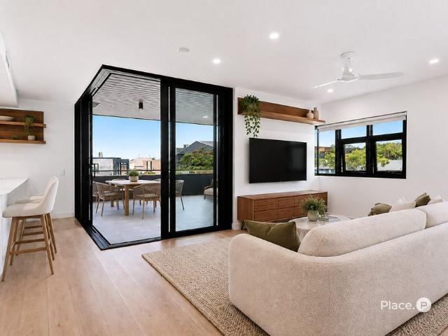 Stunning Apartment in Amazing Complex with Pool, Gym & Rooftop Views
