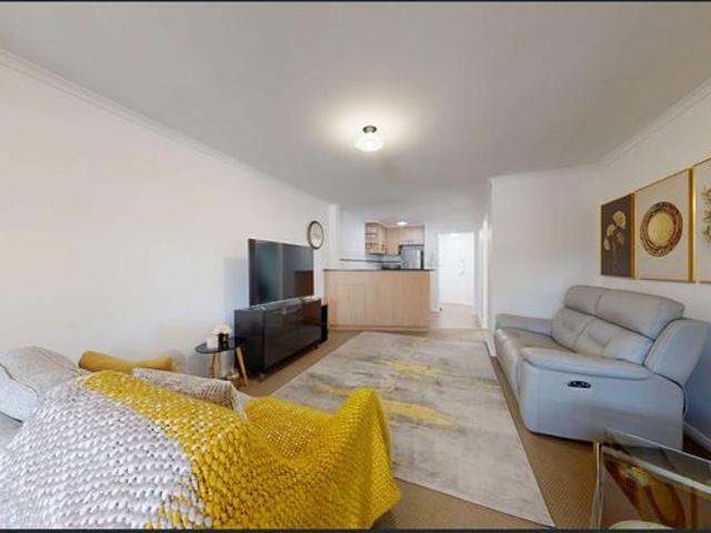 STUNNING APARTMENT IN PRIME WEST PERTH LOCATION