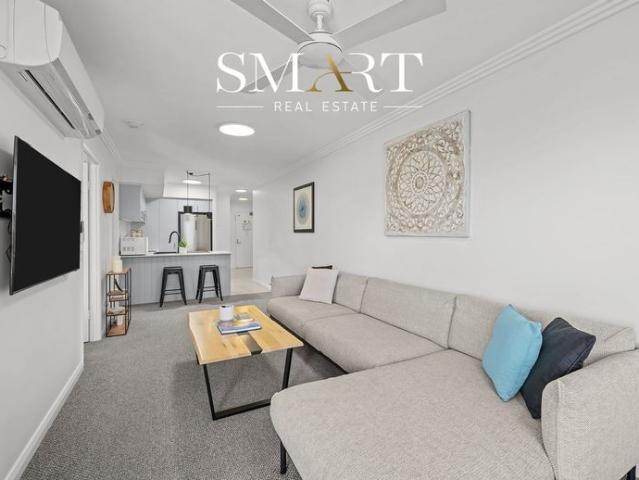Stunning Apartment on the Broadwater!