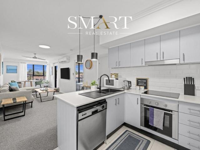 Stunning Apartment on the Broadwater!
