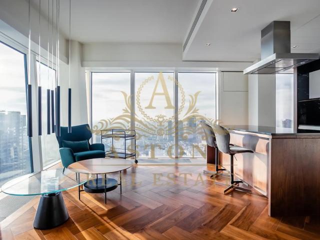 Stunning apartment on Złota 44