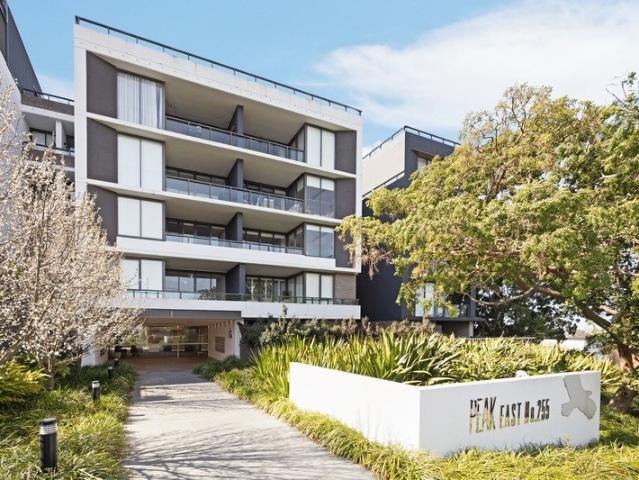 Stunning Apartment Located in Sought After Complex