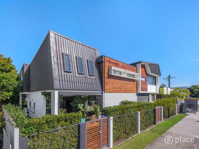 Stunning Apartment With Multiple Outdoor Entertainment Areas
