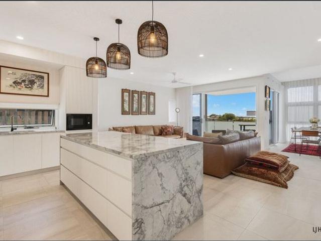 Stunning Architecturally Designed Four Bedroom Villa With Lift