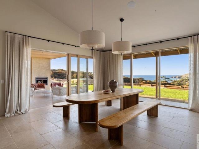 Stunning Architecturally Designed Retreat on Kangaroo Island