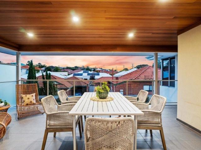 Stunning Balcony and pet friendly