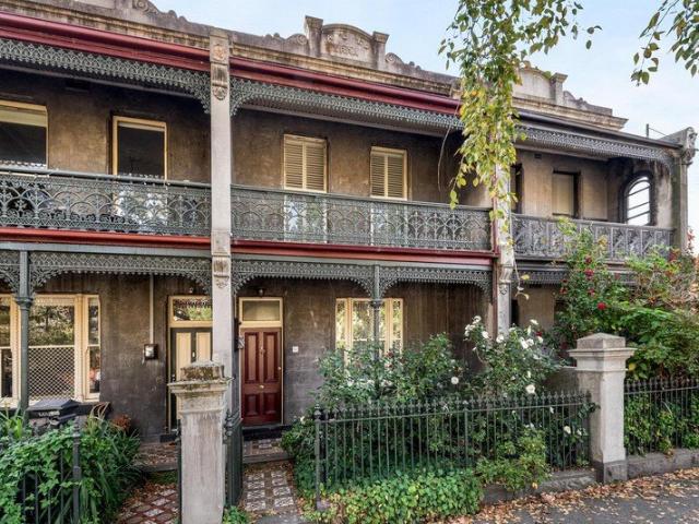 Stunning balcony terrace in prestigious Parkville